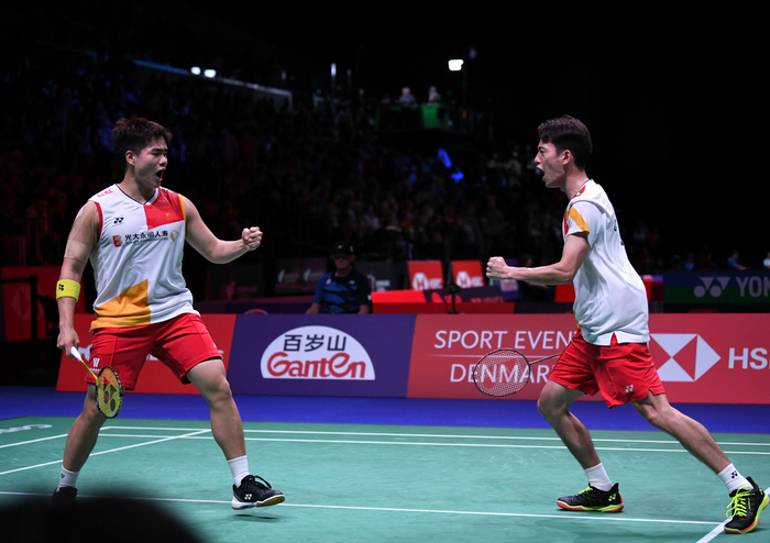 尤其是与规 尤其是与规